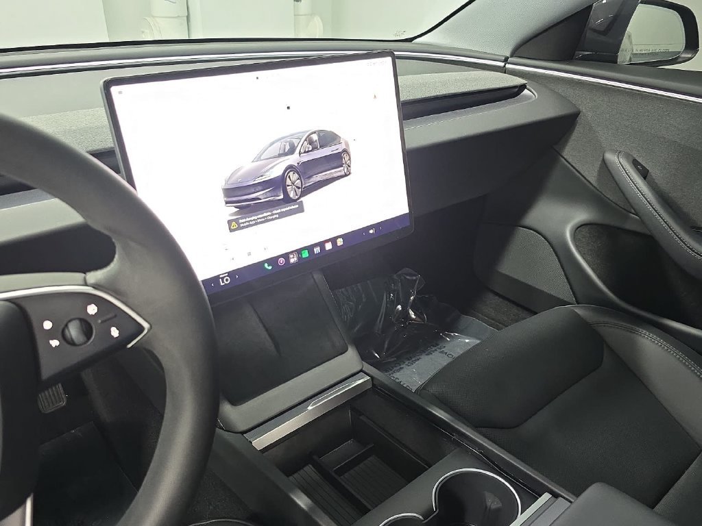 Used 2025  Tesla  image 14