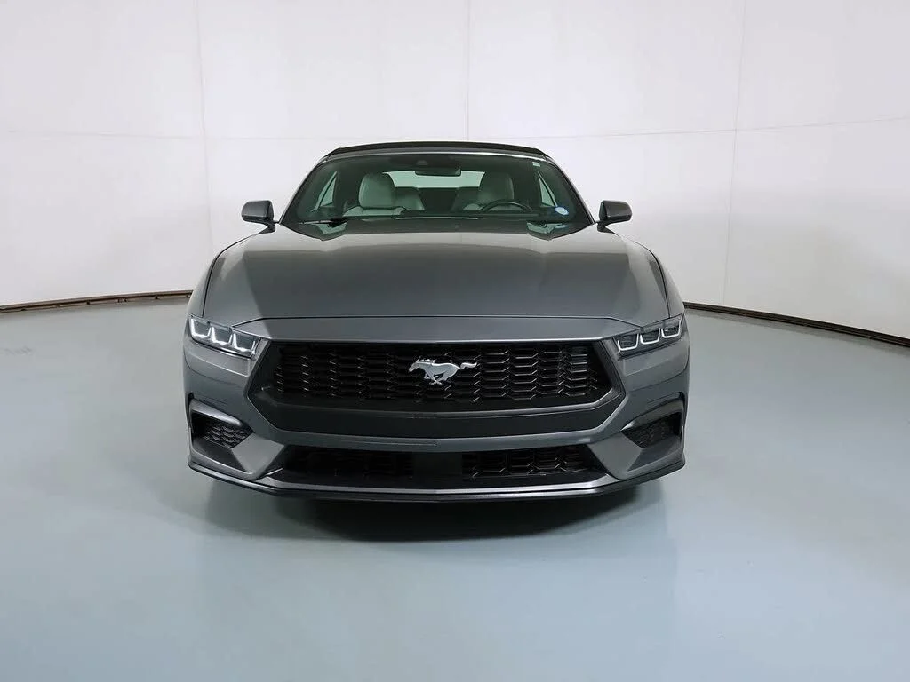 Used 2025 Gray Ford EcoBoost Premium image 7
