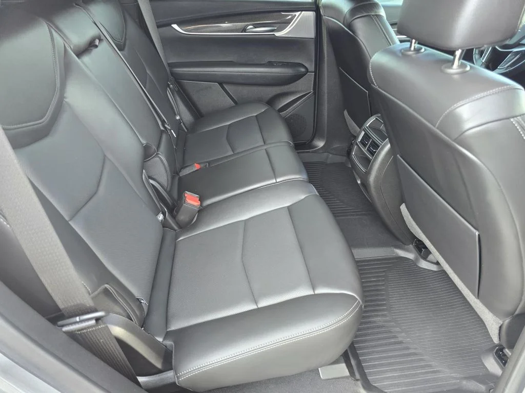Used 2023 Argent Silver Metallic Cadillac Sport image 20