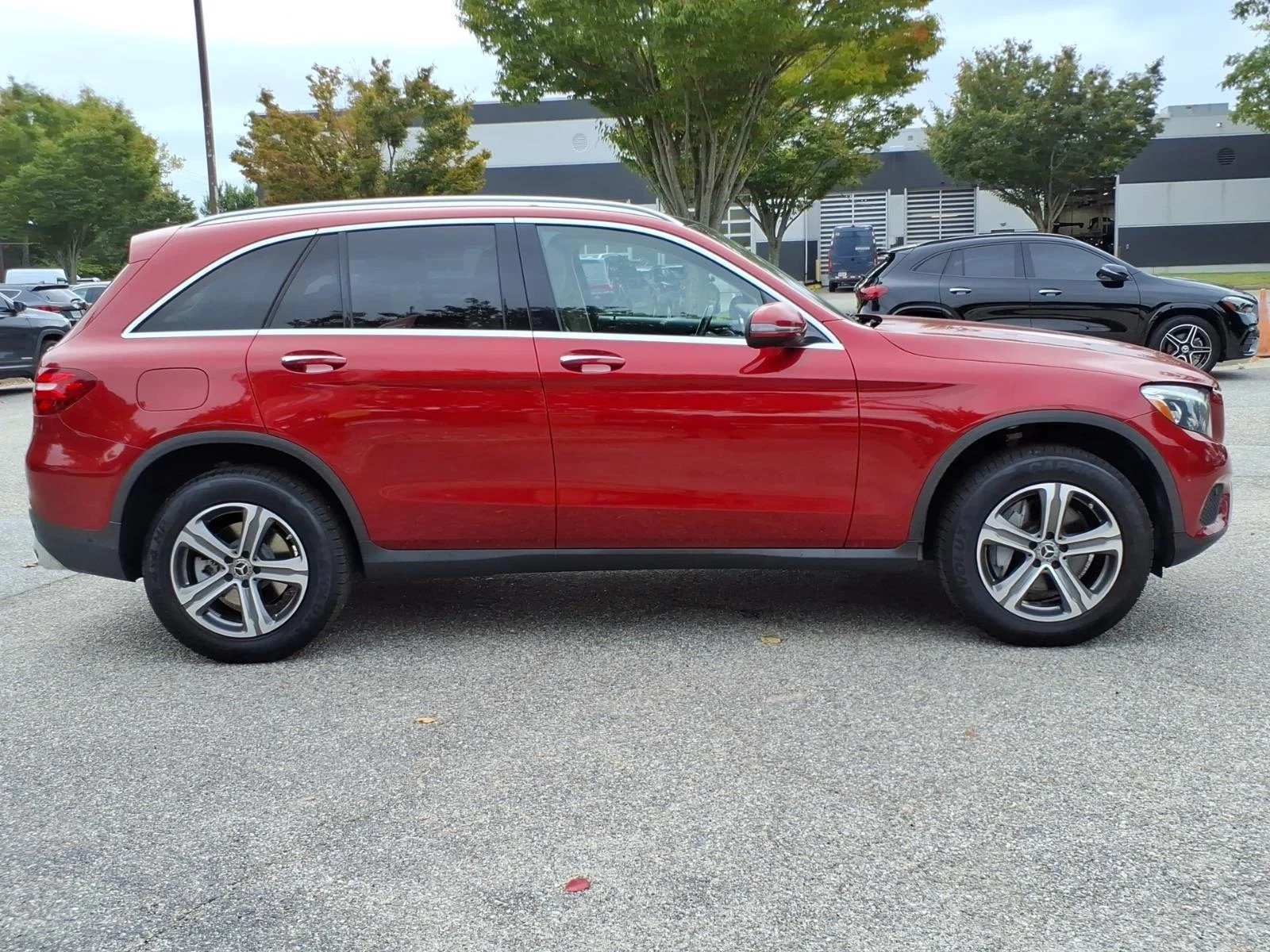 Used 2018 designo Cardinal Red Metallic Mercedes-Benz GLC 300 image 7