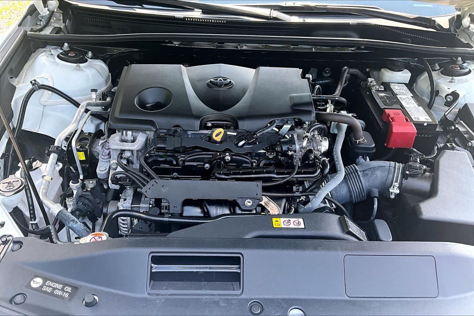 Used 2024 Ice Cap Toyota SE image 32