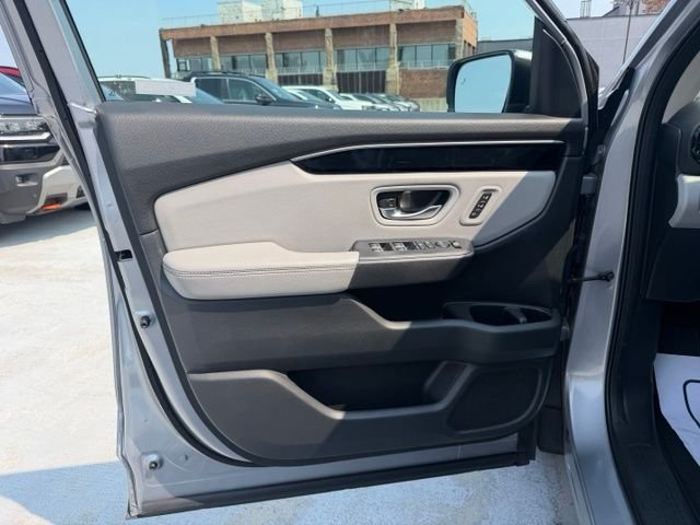 Used 2023 Gray Honda EX-L image 11