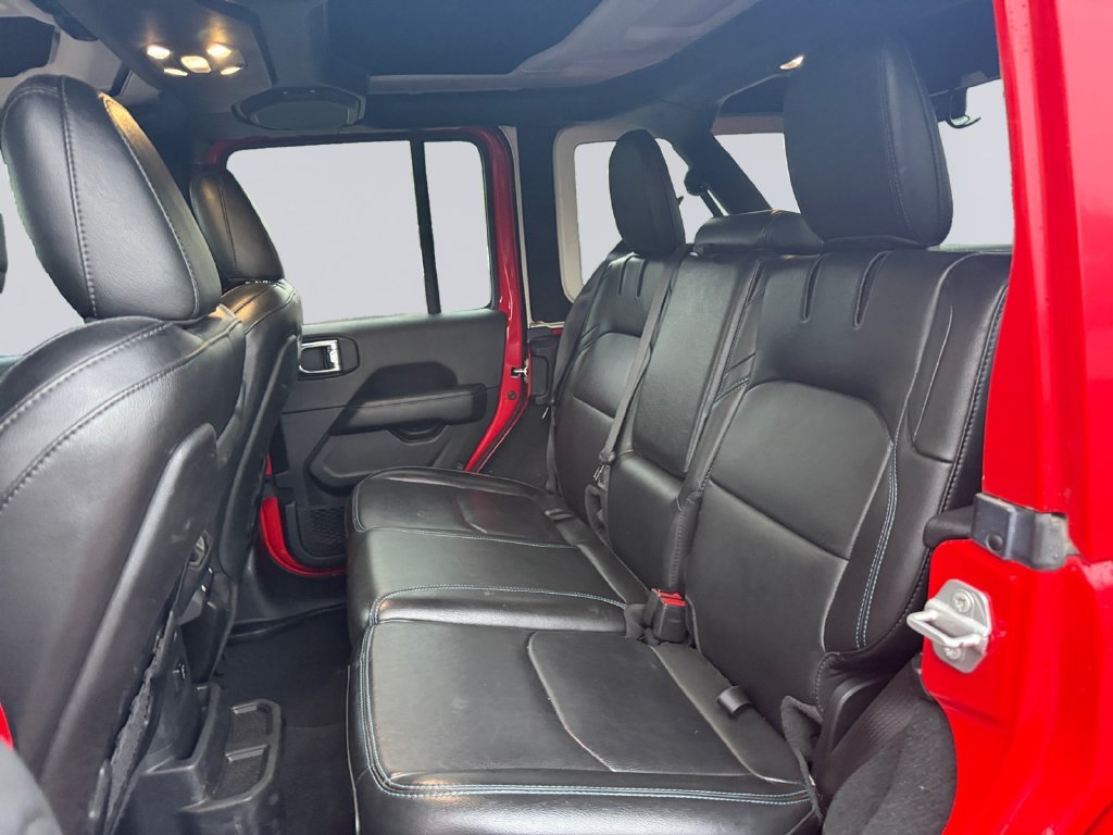 Used 2022 Red Jeep Unlimited Rubicon 4xe image 17
