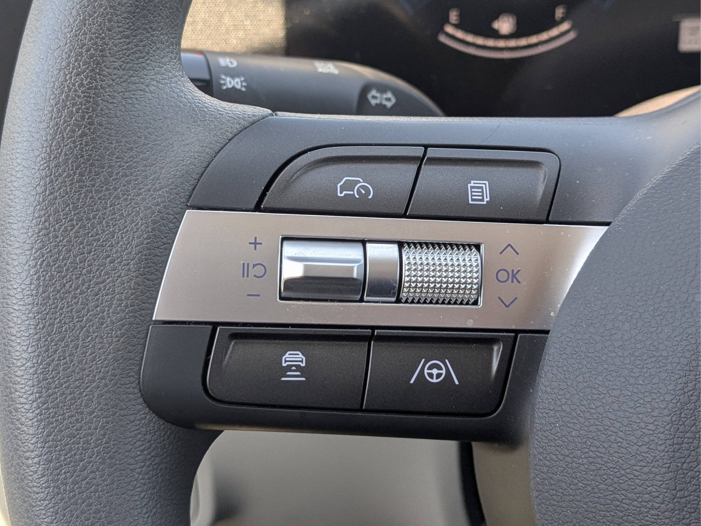 2026 Hyundai Kona SE - Photo 24