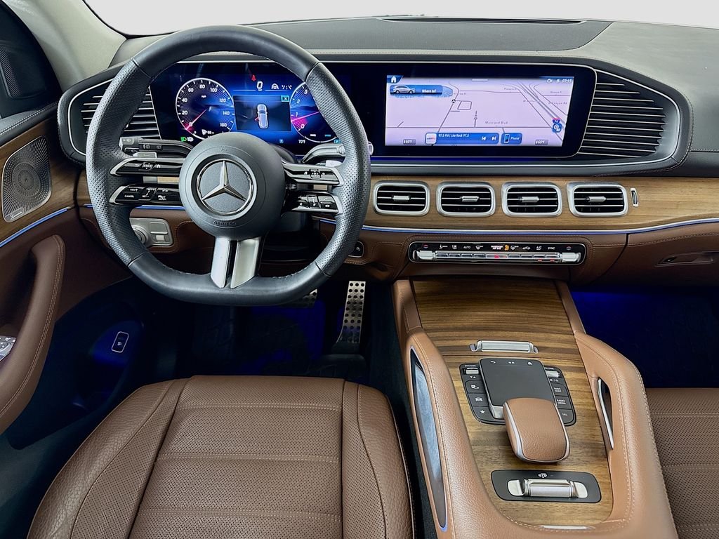 Used 2024 Green Mercedes-Benz GLS 580 image 24
