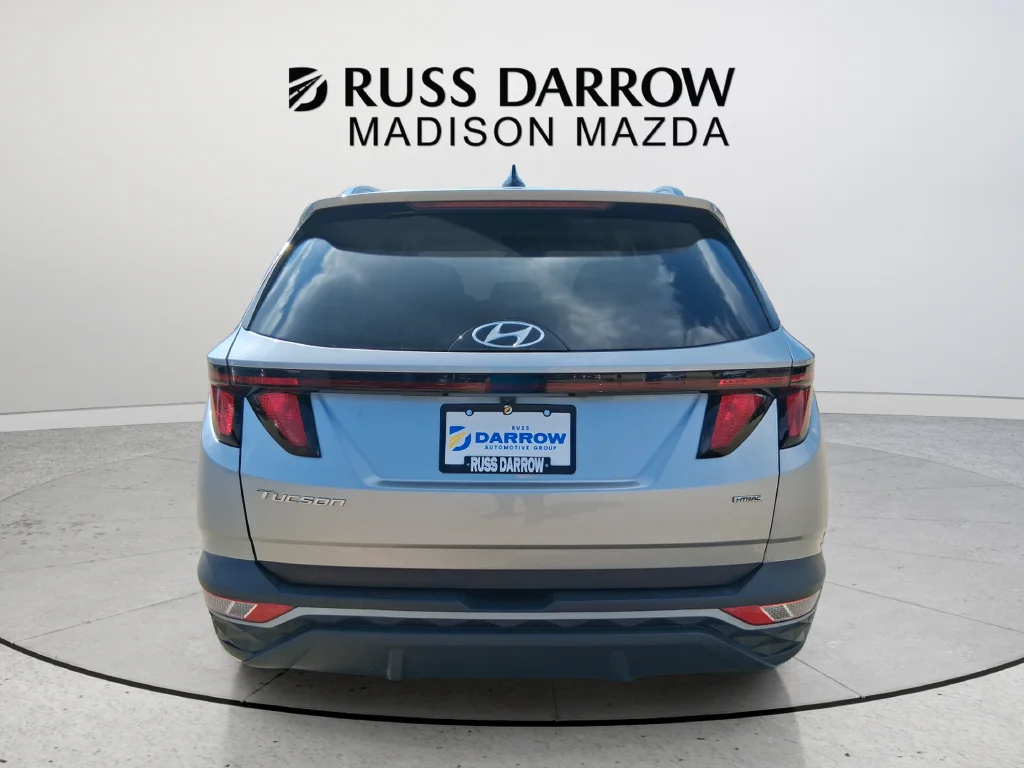 Used 2024 Silver Hyundai SEL image 4