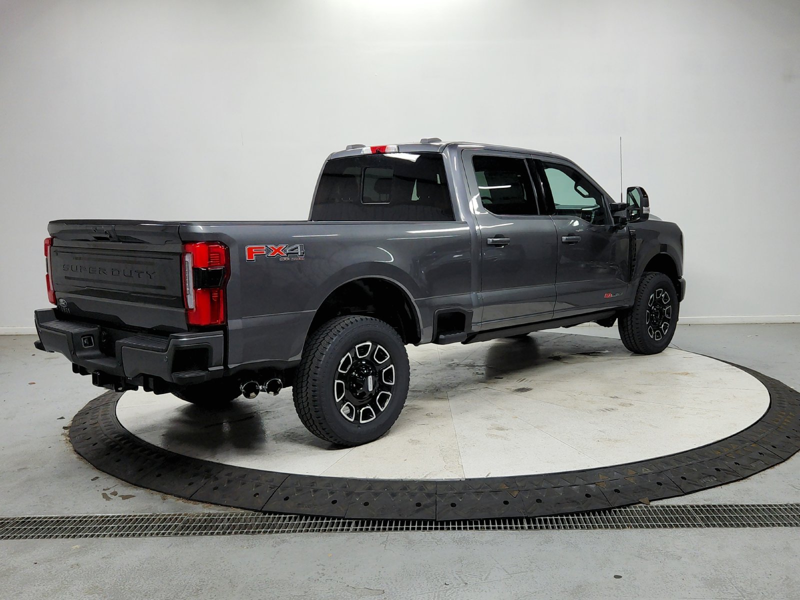 New 2027 Carbonized Gray Metallic Ford F-250® Platinum® image 8