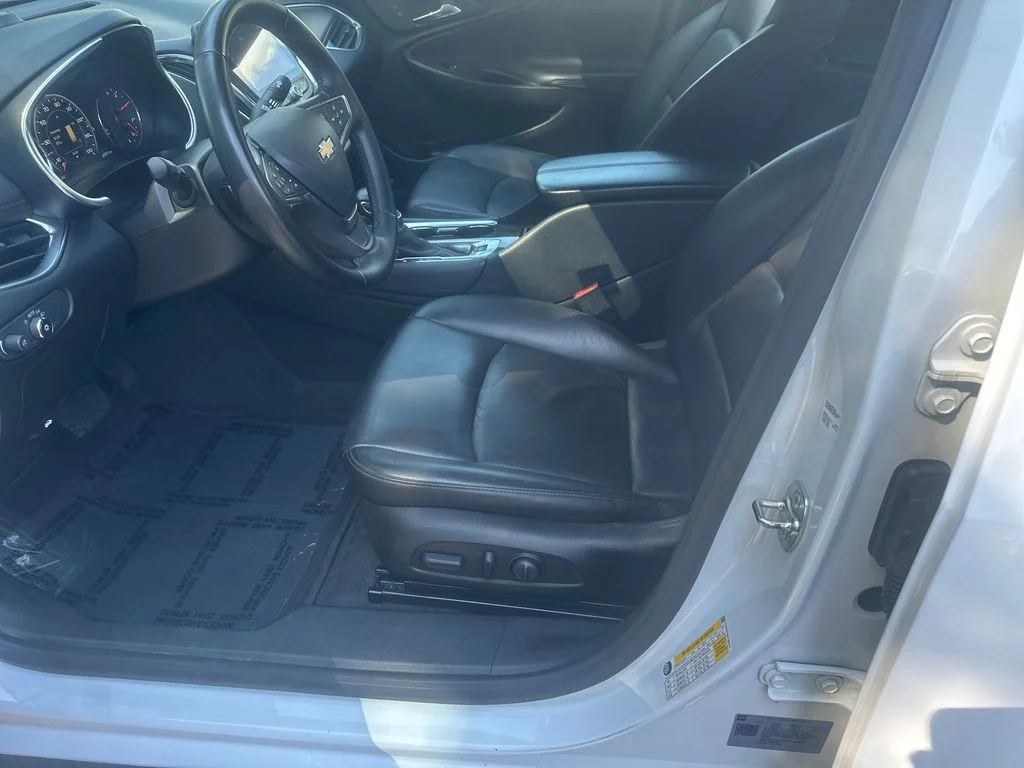 Used 2024 White Chevrolet LT image 8