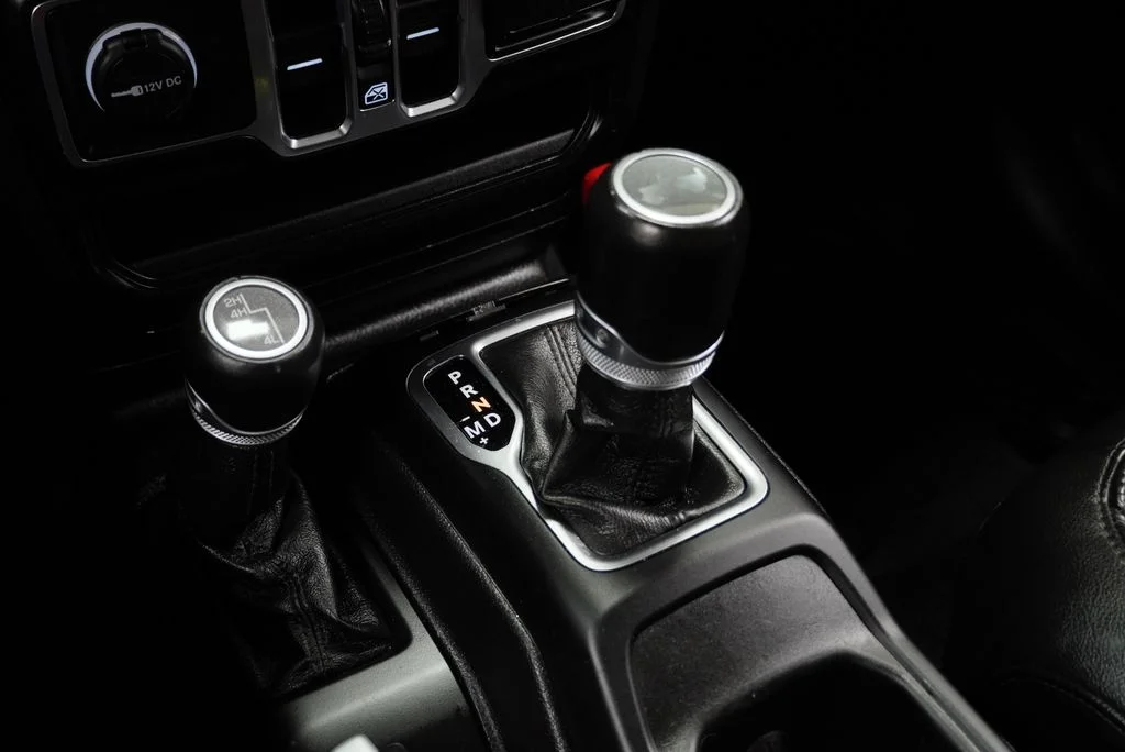 Used 2021 Gray Jeep Unlimited Sahara Altitude image 37