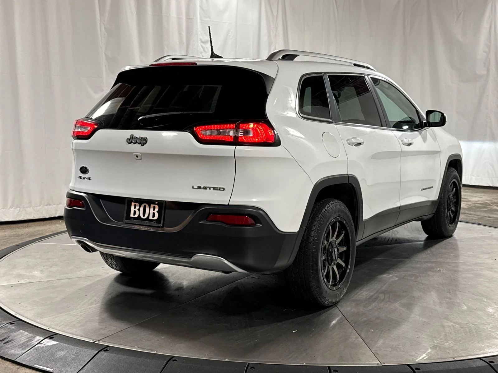 Used 2017 White Jeep Limited image 13