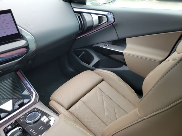 New 2026 Beige BMW 30 xDrive image 16