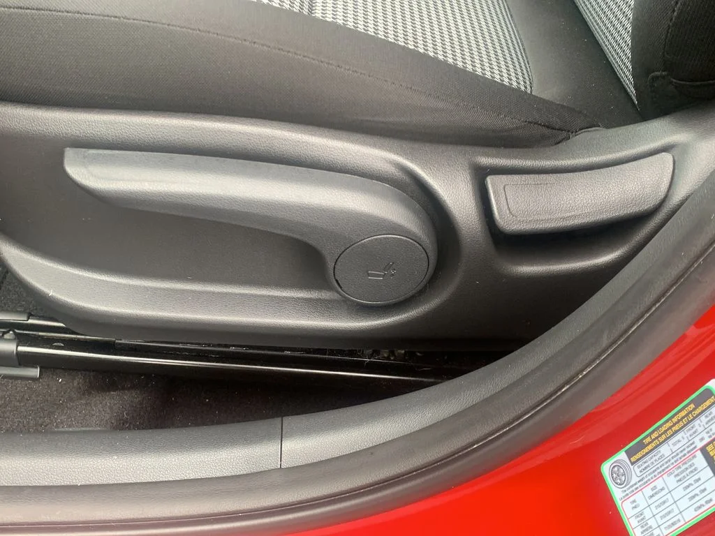 Used 2021 Pulse Red Hyundai SEL image 19