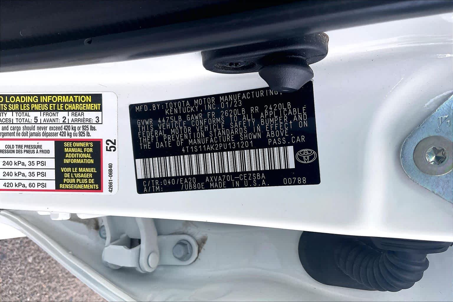 Used 2023 Ice Cap Toyota SE image 30