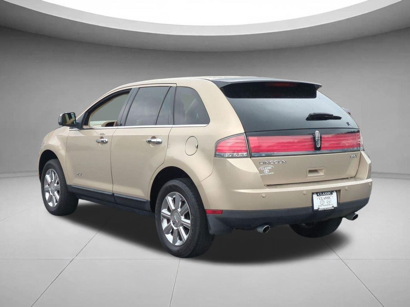 Used 2007  Lincoln  image 3