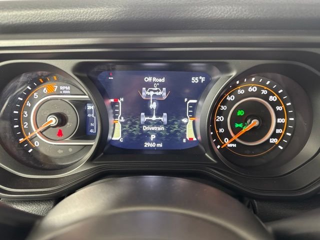 Used 2024 Silver Jeep Sport S image 17