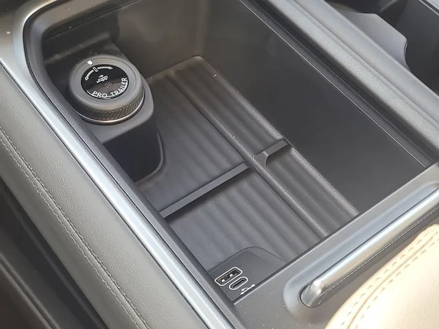New 2026 Oxford White Ford Active image 30