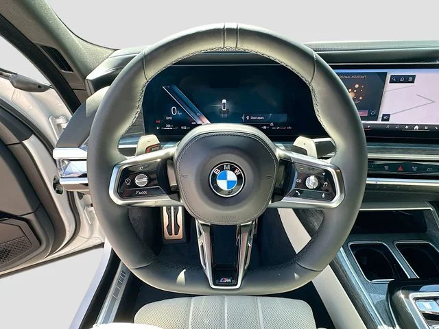 Used 2023 White BMW 760i xDrive image 11