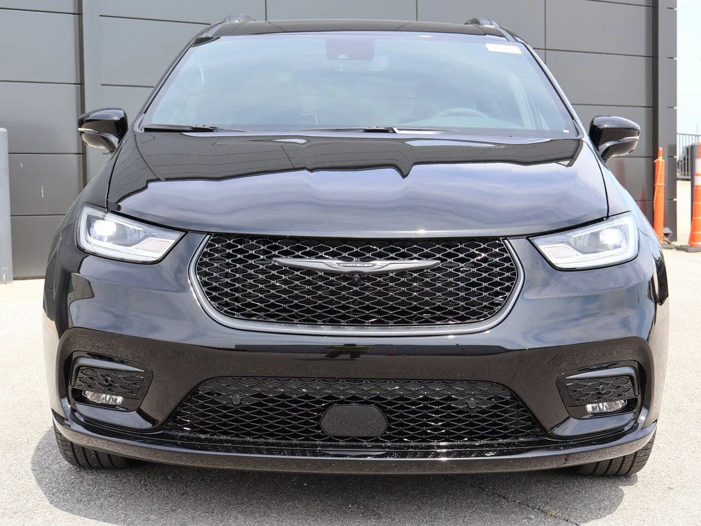 2026 Chrysler Pacifica Limited - Photo 7