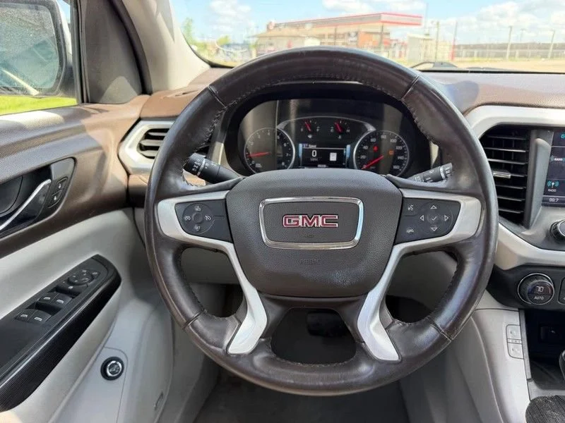 Used 2018 SUMMIT WHITE GMC SLT image 13