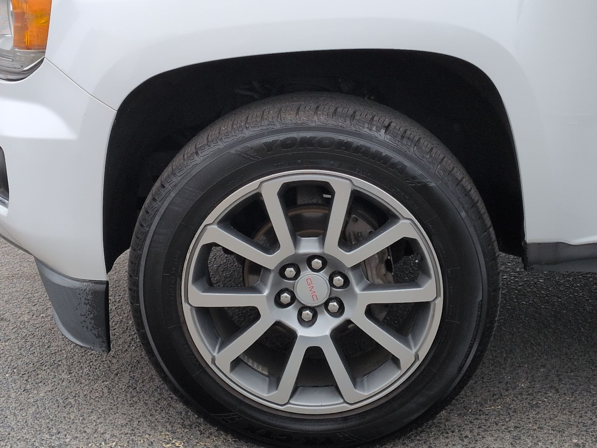 Used 2018 SUMMIT WHITE GMC 2WD Denali image 35