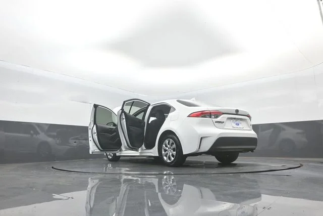 Used 2023 White Toyota LE image 46