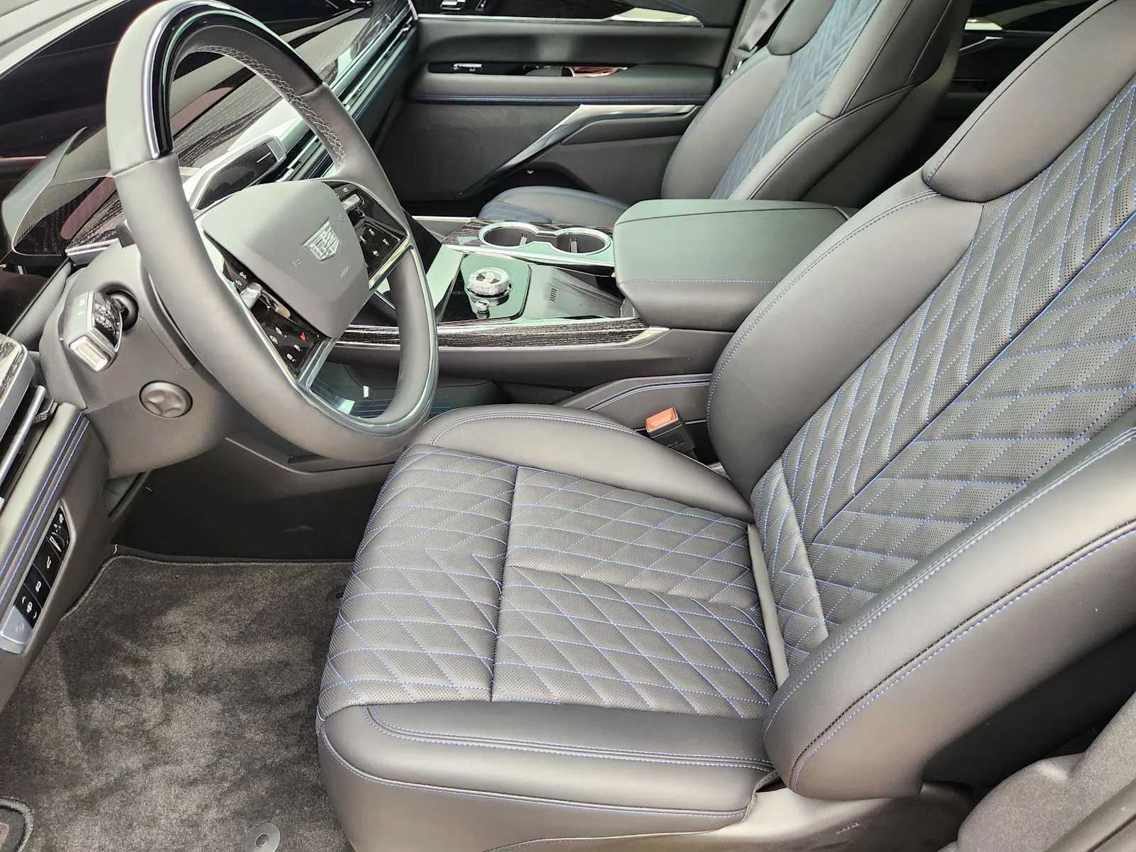 2026 Cadillac Escalade IQ Luxury - Photo 8