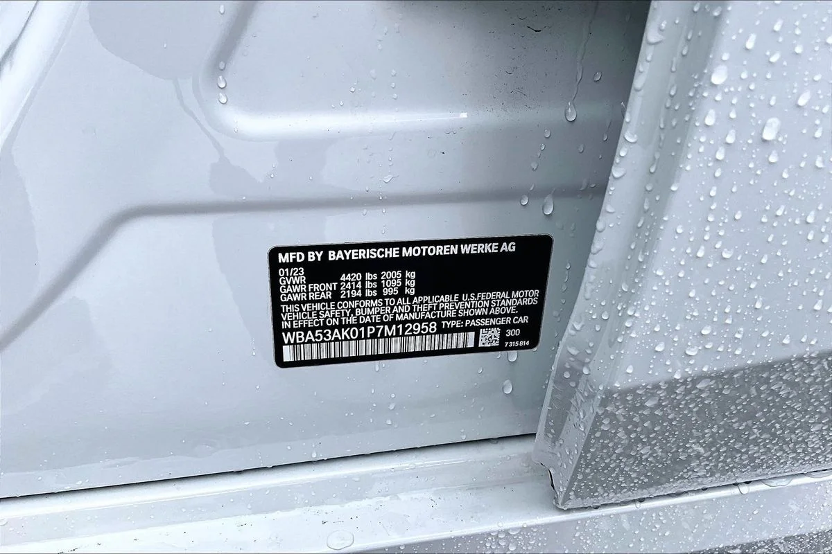 Used 2023  BMW i sDrive image 19