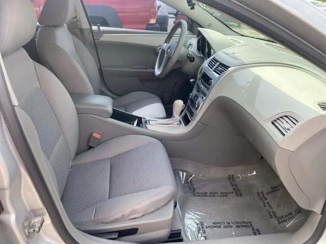 Used 2012 Silver Chevrolet LT image 27