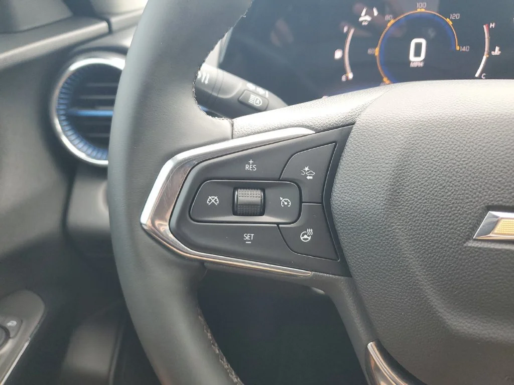Used 2025 Mosaic Black Metallic Chevrolet LT image 22