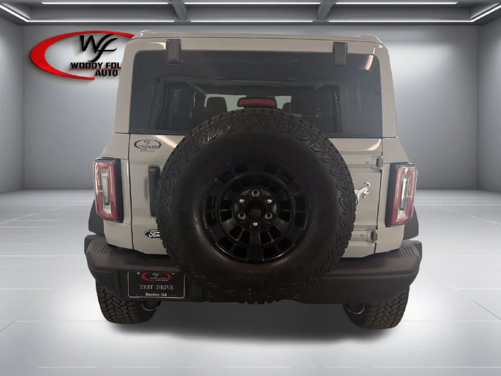 New 2026 Avalanche Gray Ford Badlands® image 7