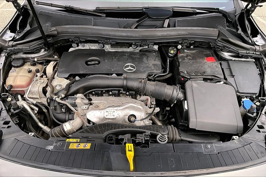 Used 2021 Gray Mercedes-Benz GLA 250 image 9