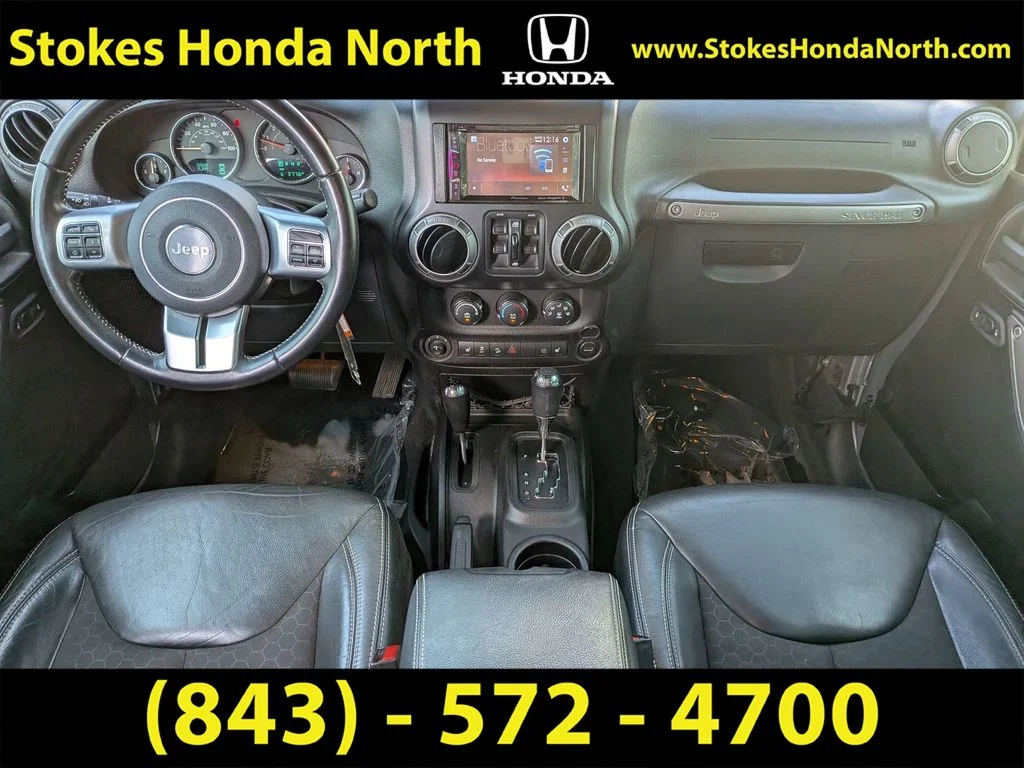 Used 2016 Silver Jeep Unlimited Sport S image 14