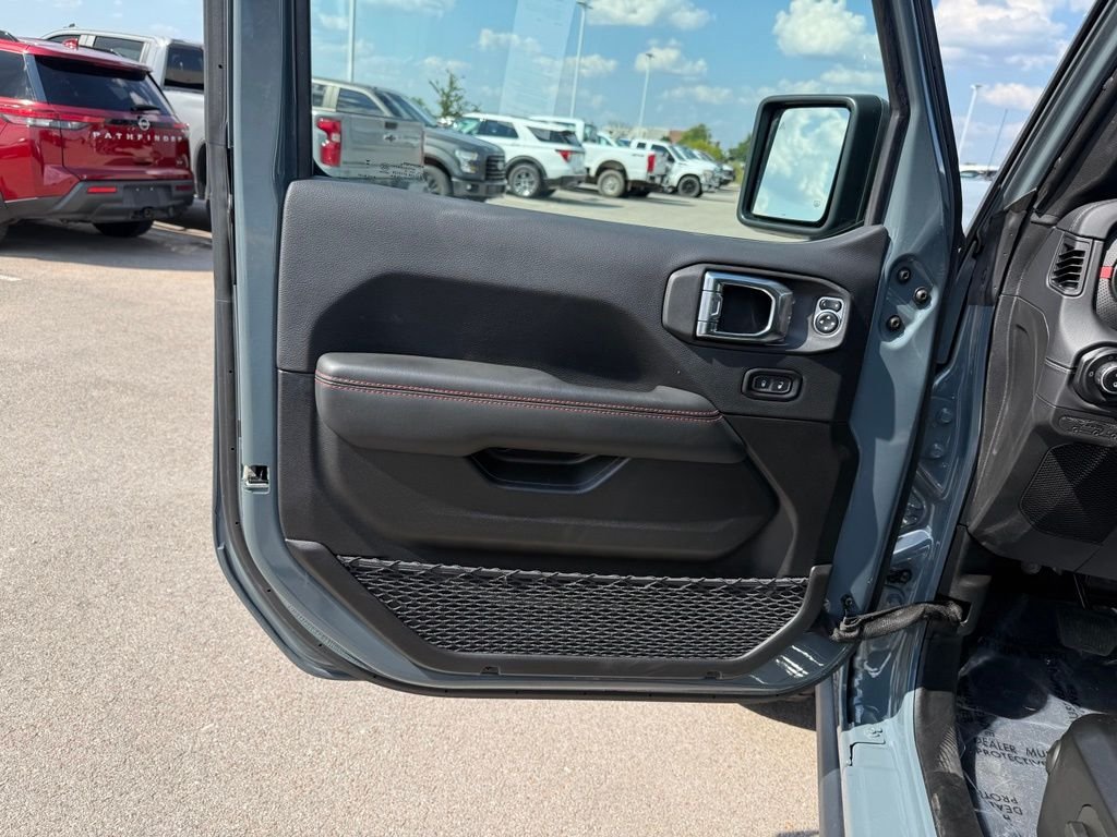 Used 2025 Gray Jeep Rubicon image 8