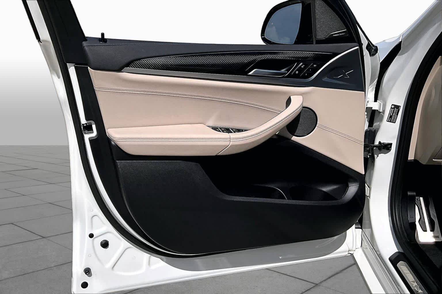 Used 2020 Alpine White BMW  image 24