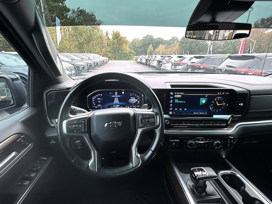 Used 2022 Black Chevrolet RST image 10