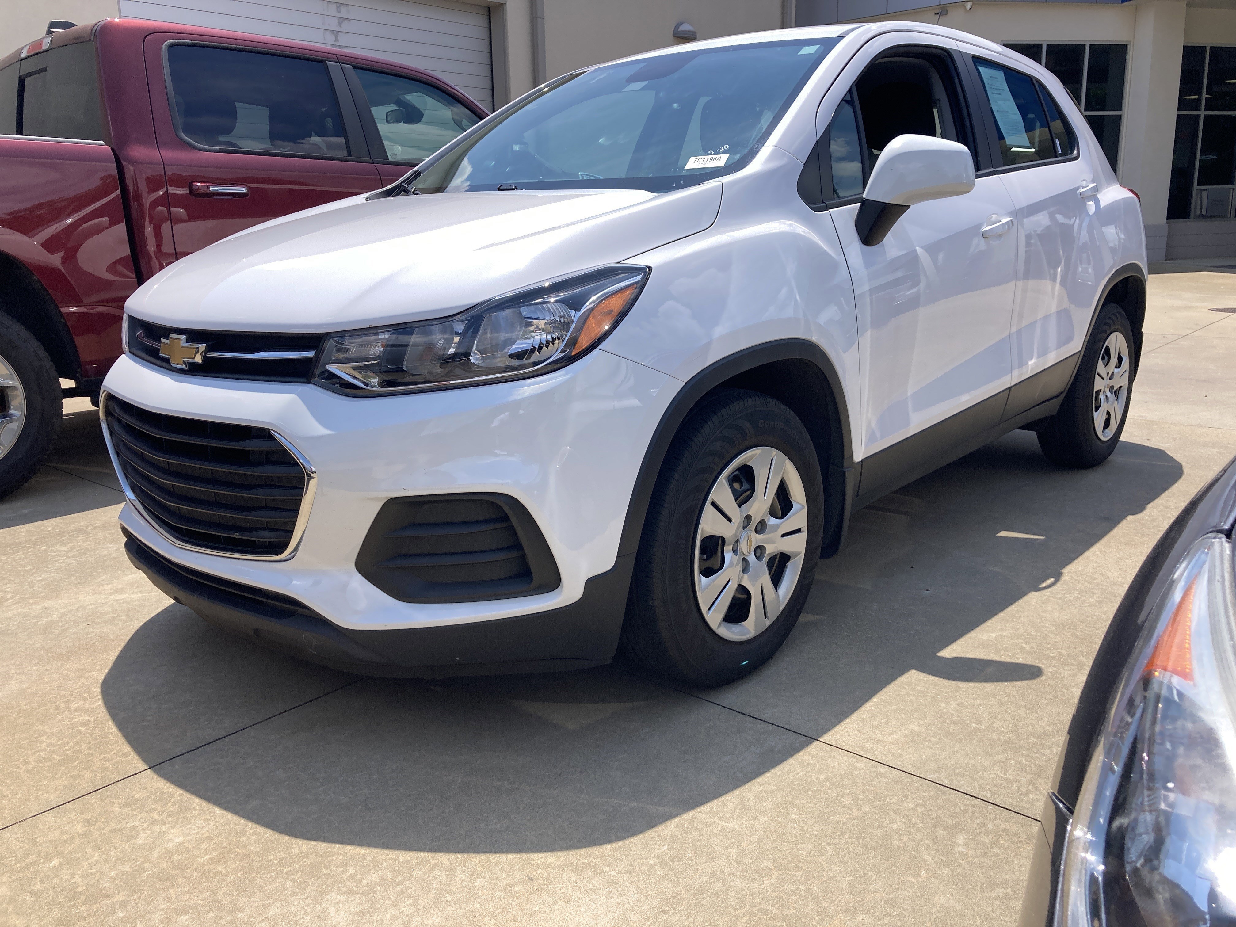 2018 Chevrolet Trax LS's photo