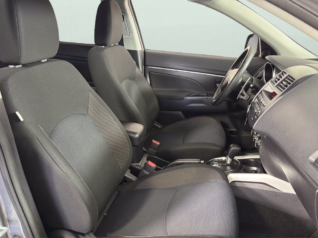 Used 2011 Gray Mitsubishi ES image 33