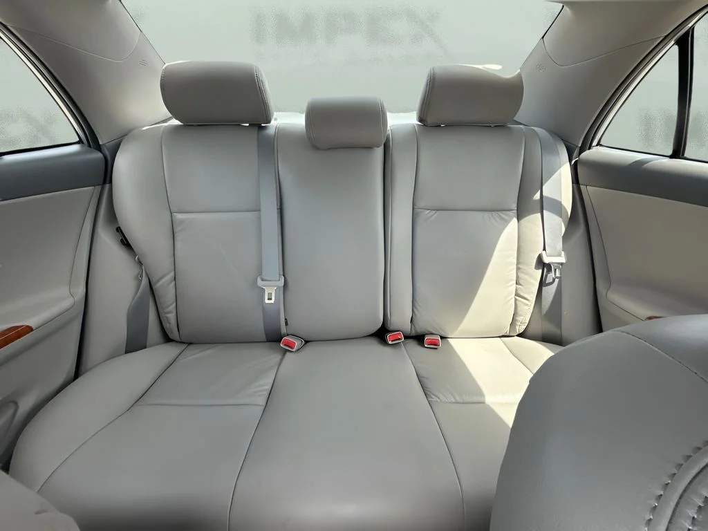Used 2009 Gray Toyota Base image 6