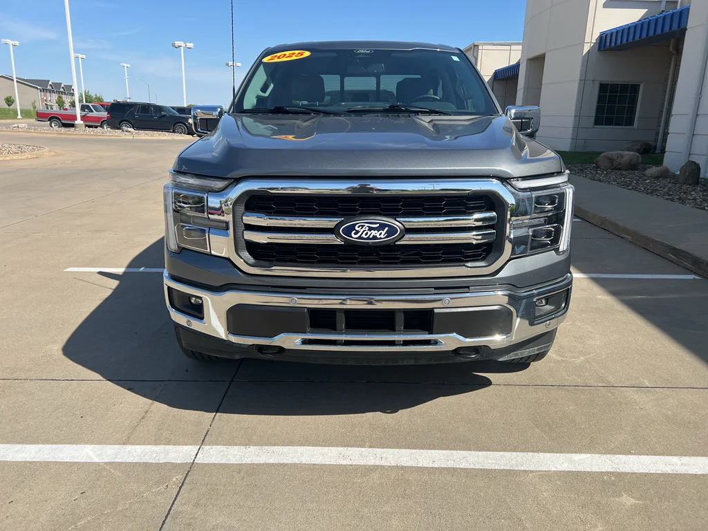 Used 2025 Carbonized Gray Metallic Ford LARIAT image 3