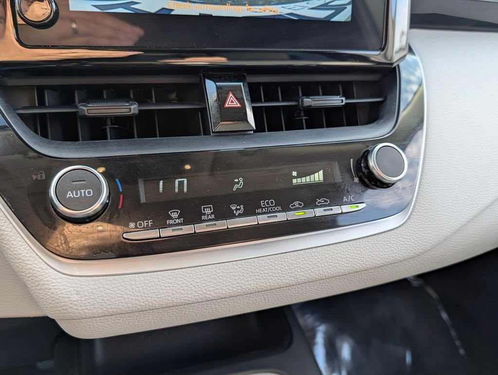 2023 Toyota Corolla LE - Photo 23