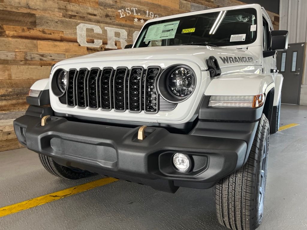 New 2026 Bright White Clear-Coat Exterior Paint Jeep 85th Anniversary Edition image 9