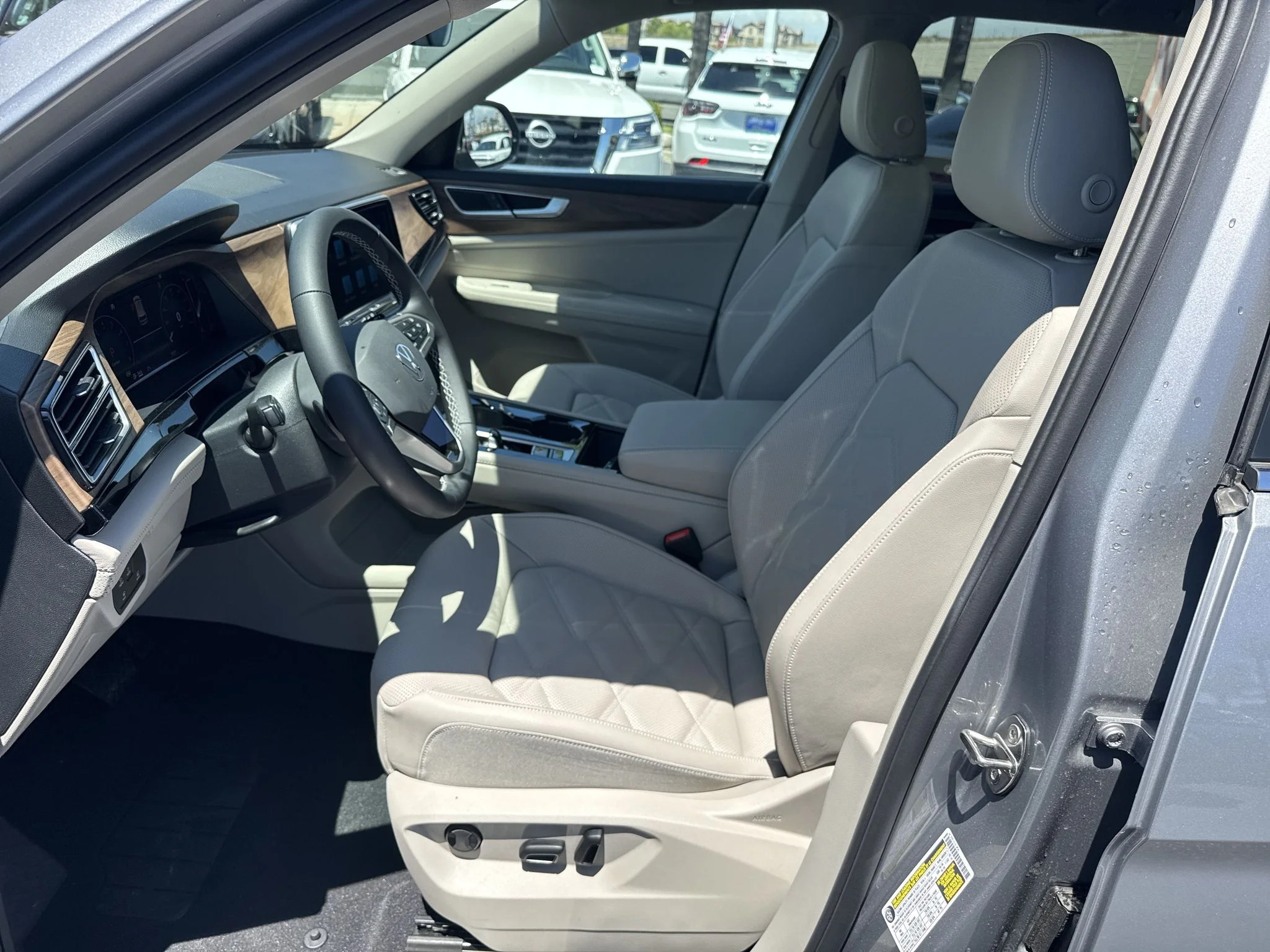 New 2026 Silver Mist Metallic Volkswagen 2.0T SE w/Technology image 14
