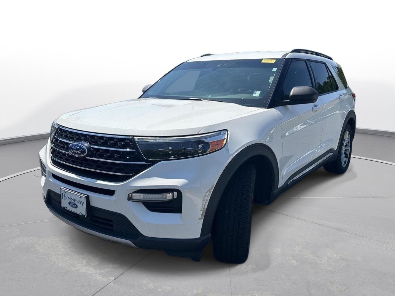 Used 2020 Star White Metallic Tri-Coat Ford XLT image 2