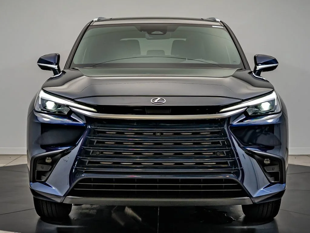 Used 2025 Nightfall Mica Lexus 350 Premium image 2