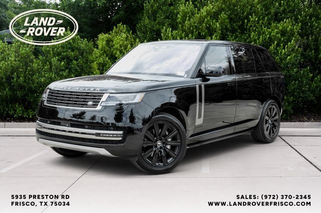 Used 2023 Black Land Rover SE image 1