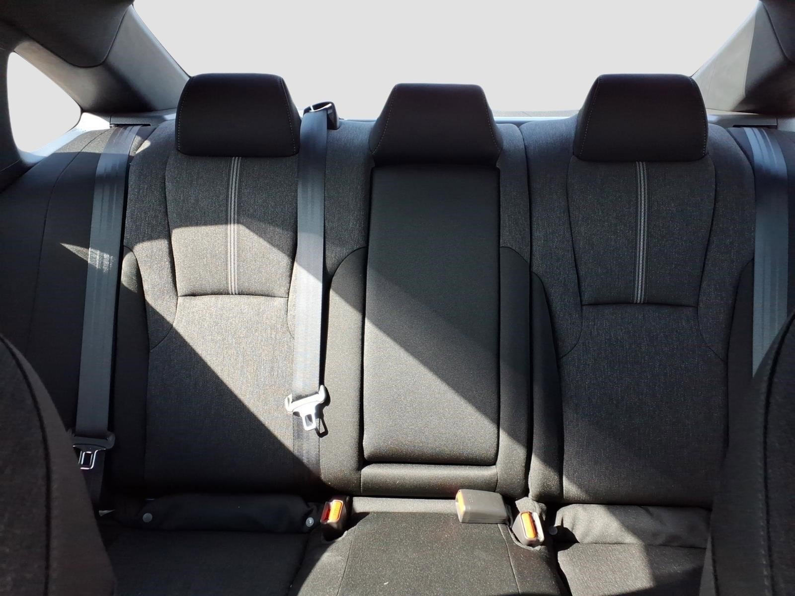 Used 2025  Honda Sport image 13