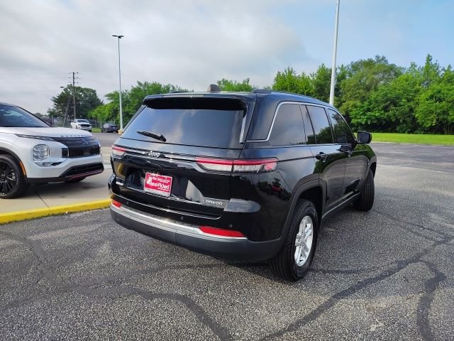 Used 2023 Black Jeep Laredo image 7
