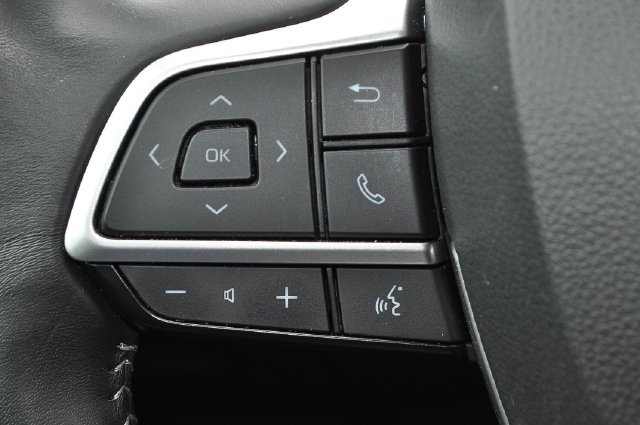 Used 2025 Beige Toyota XLE image 31