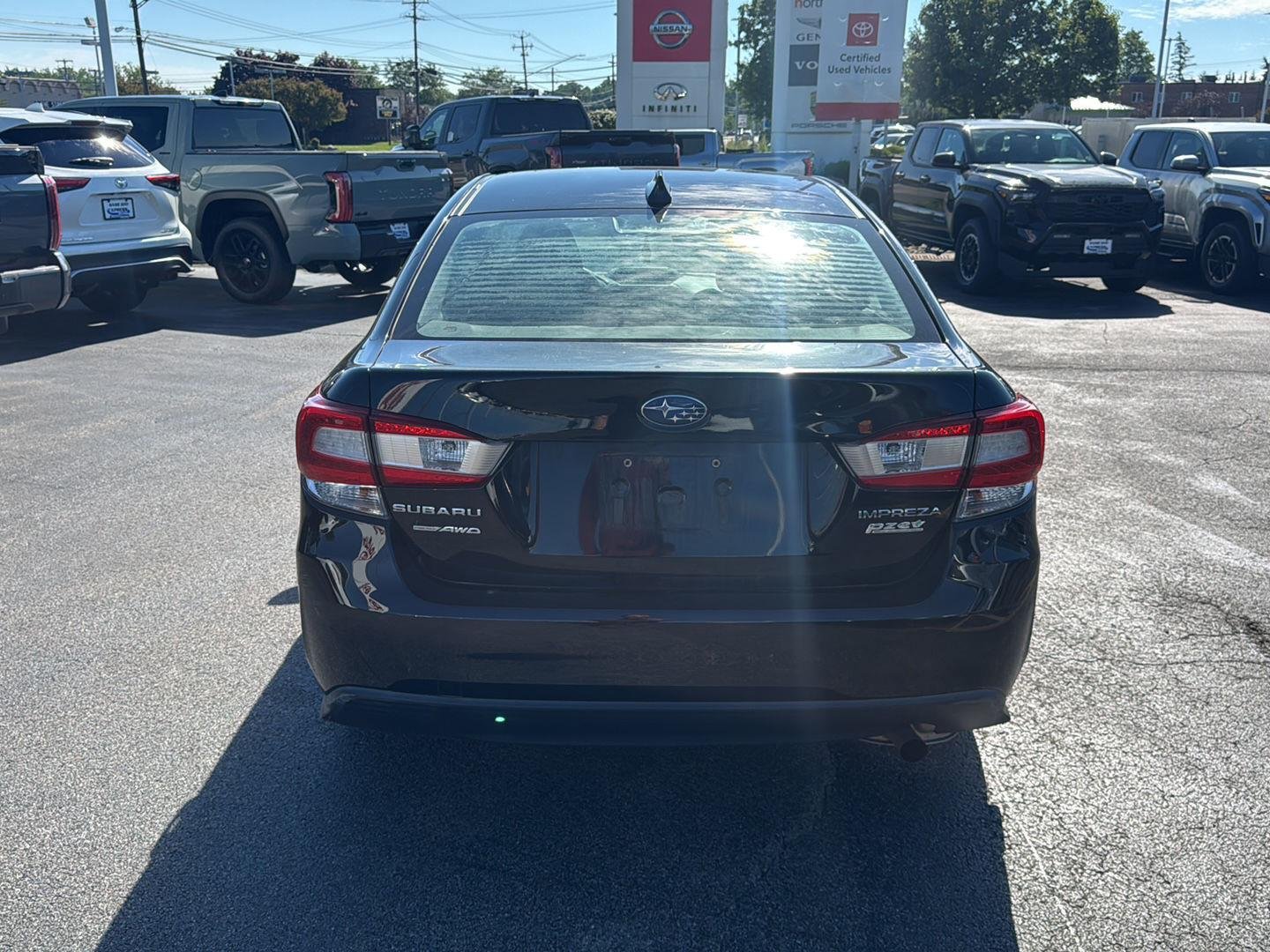 Used 2017 Crystal Black Silica Subaru Premium image 5