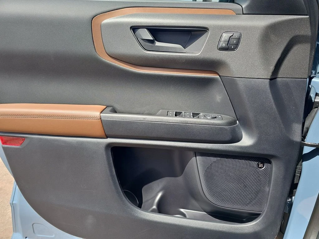 New 2026 Azure Gray Metallic Tri-Coat Ford Outer Banks® image 27
